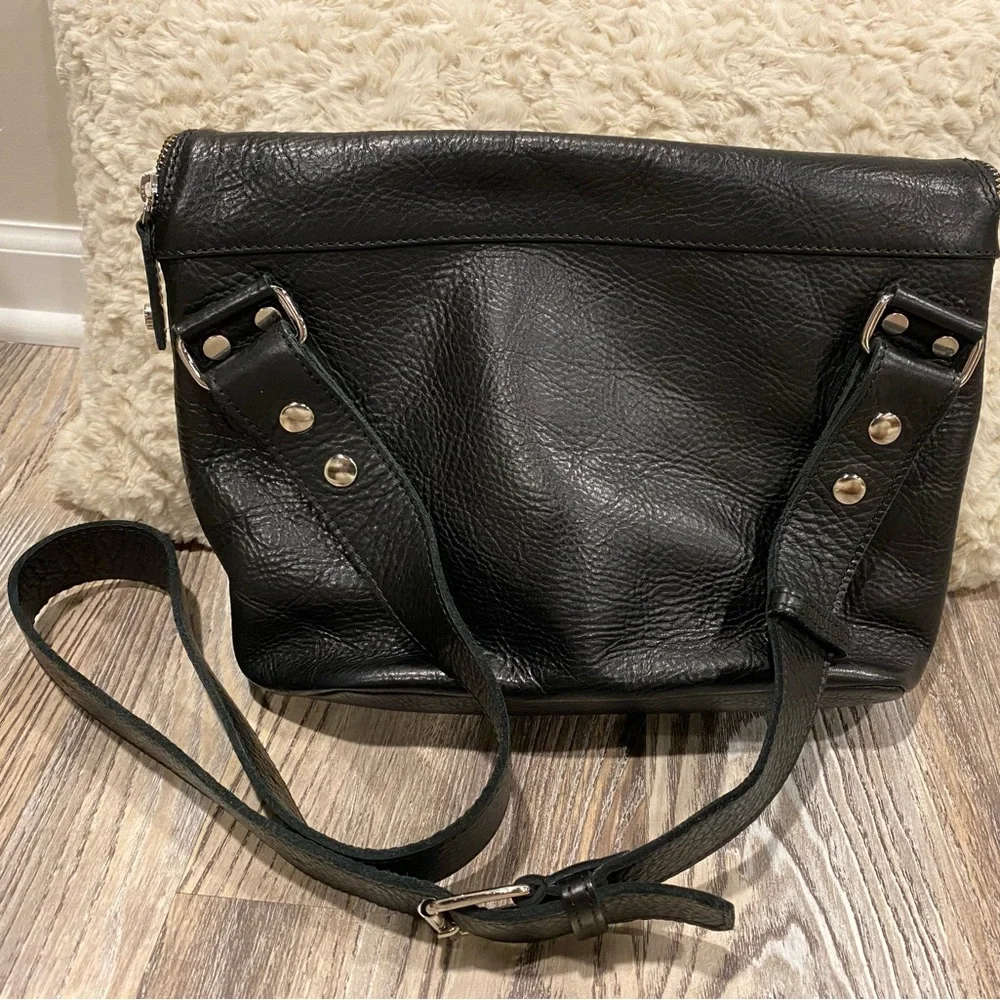 Lumi Leather Theodore Messenger Bag - Picture 4 of 5